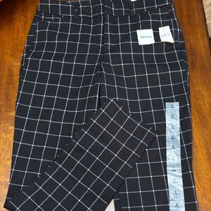 Old Navy Black and White Plaid Pixie Pants